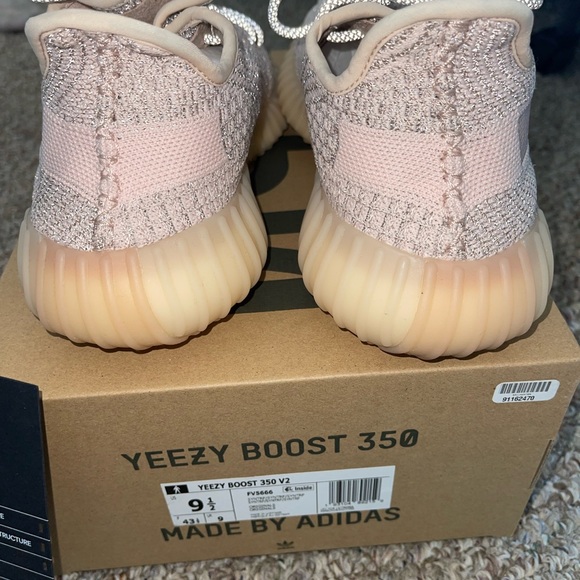 Yeezy Boost 350 V 2 Synth Reflective - Picture 16 of 16